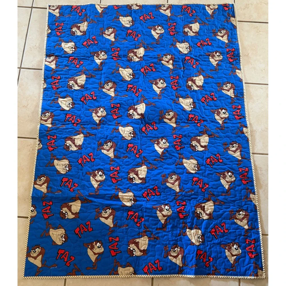 VTG Handmade Taz Tasmanian Devil Appliqué Quilt 40x54